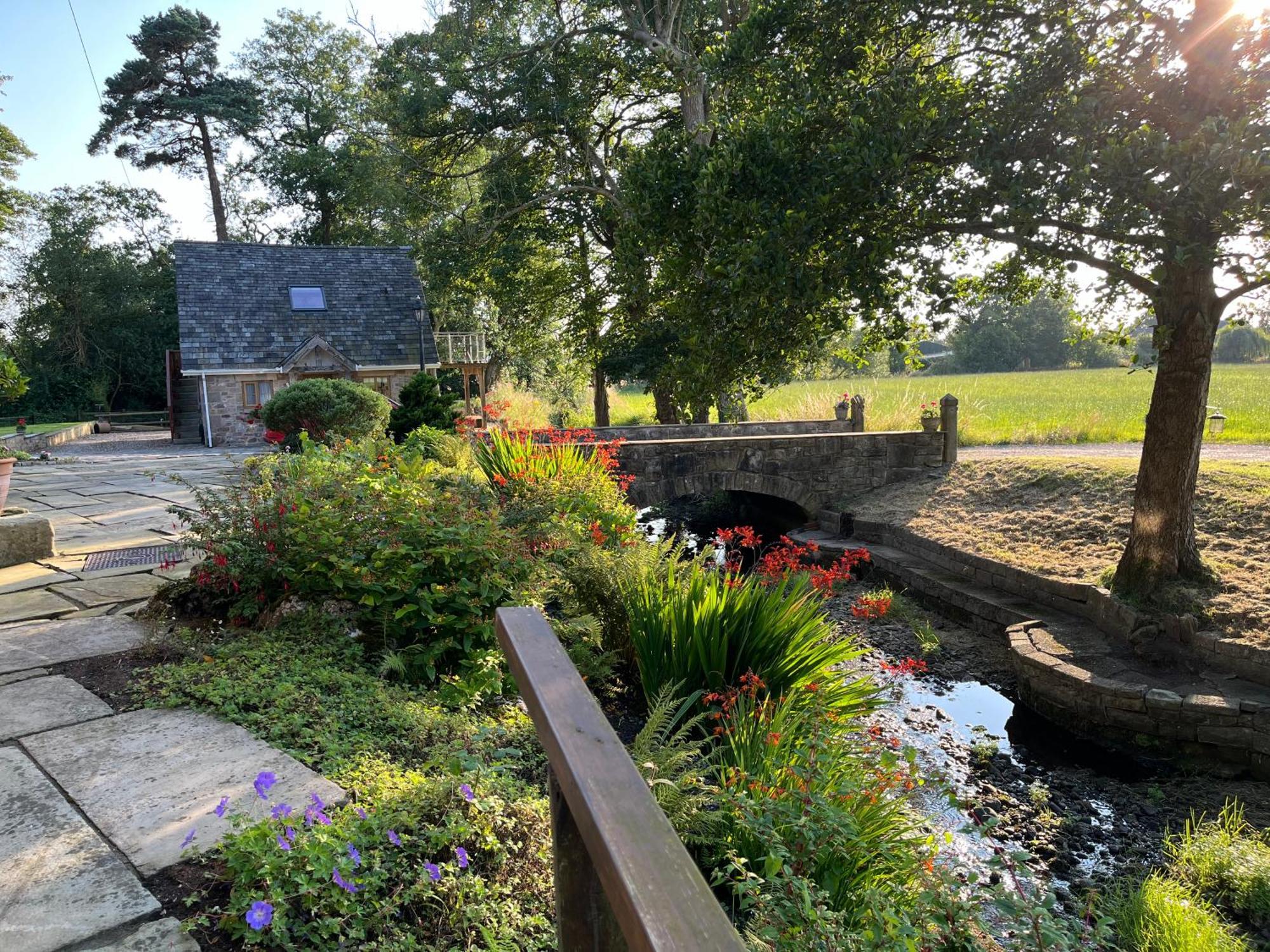 Cosy Alpine Cottage In The Heart Of Lancashire Catterall Kültér fotó